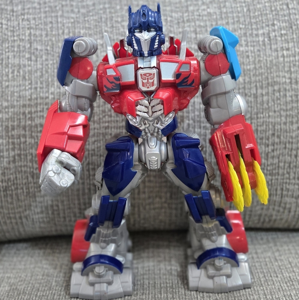 Transformers® Movie - Dark of the Moon (DOTM) Revving Robots Optimus Prime